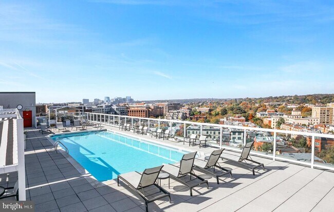 1330 New Hampshire Ave NW in Washington, DC - Building Photo - Building Photo
