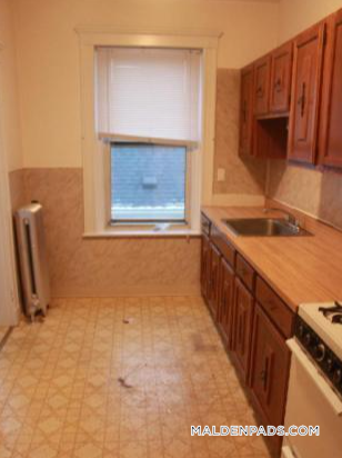 86 Maple St in Malden, MA - Building Photo
