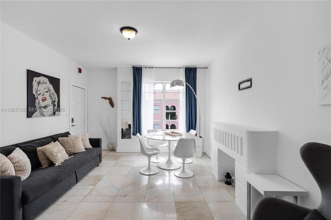 801 8th St in Miami Beach, FL - Building Photo - Building Photo