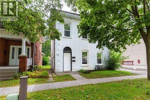 118 Albion St in Brantford, ON - Building Photo
