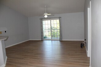 7774 Essex Gate Dr in Dublin, OH - Building Photo - Building Photo