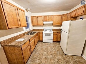 702 Couch St in McMinnville, TN - Building Photo - Building Photo