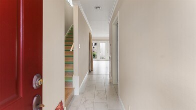 2107 Lander Ln in Houston, TX - Building Photo - Building Photo