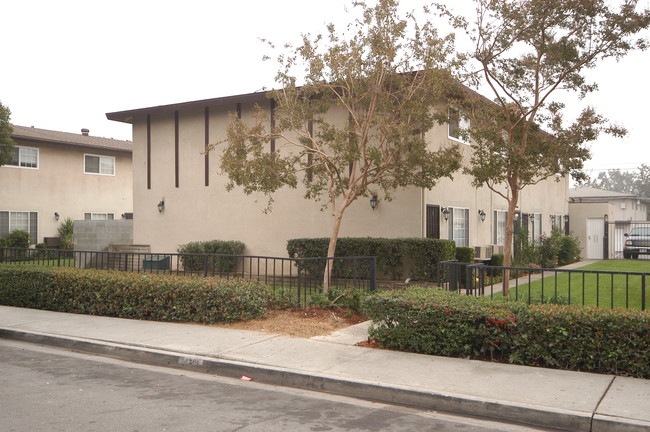 4721 Canoga St in Montclair, CA - Building Photo - Building Photo