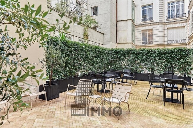 property at 11 Rue St