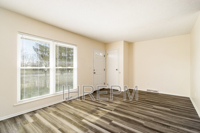 680 Williams Rd in Columbus, OH - Foto de edificio - Building Photo