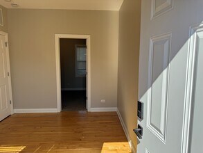 1845 N Honore St in Chicago, IL - Foto de edificio - Building Photo