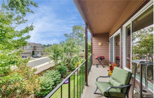 property at 17430 Ambaum Blvd S
