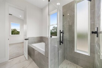 947 Green Meadow Ln in Houston, TX - Building Photo - Building Photo