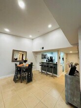 1040 Lake Shore Dr in Lake Park, FL - Building Photo - Building Photo