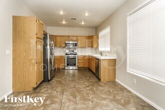 4405 Vogue St, Unit Rear in Las Vegas, NV - Building Photo - Building Photo