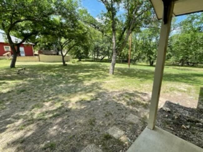 1312 Central Texas Expy in Lampasas, TX - Building Photo - Building Photo