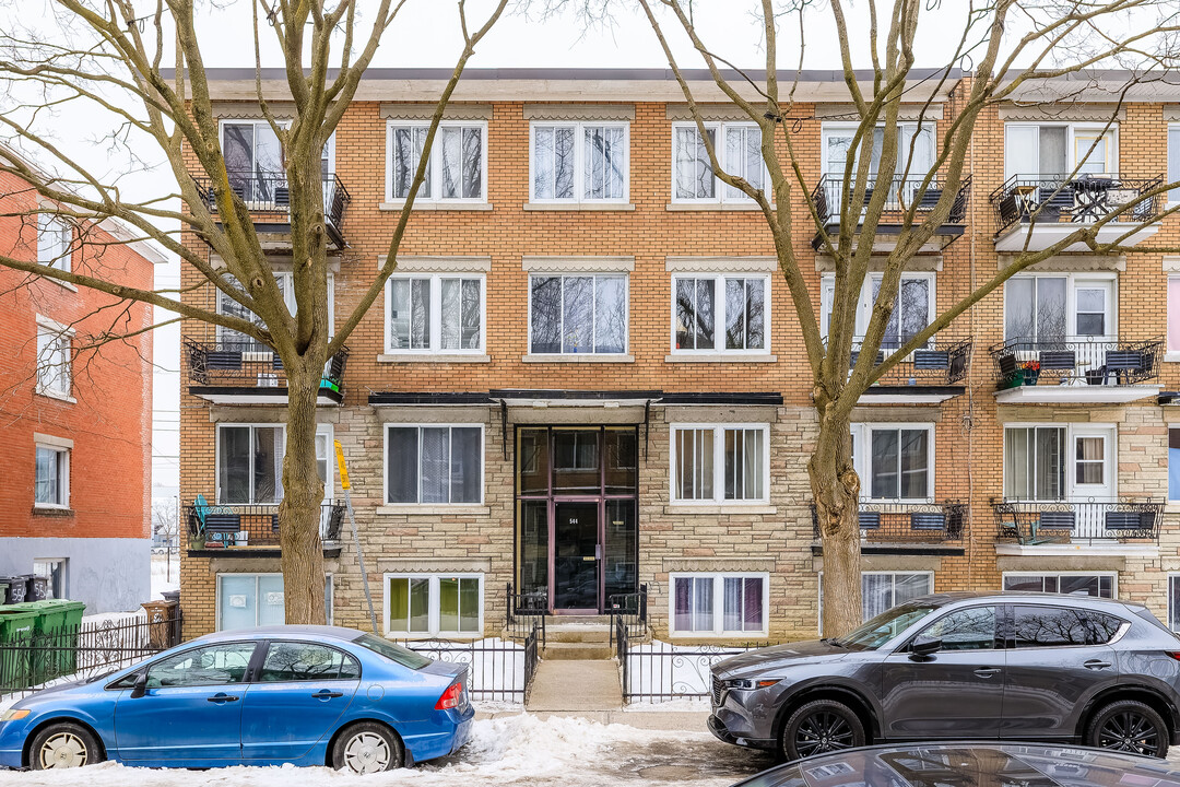 544 23E Av in Montréal, QC - Building Photo