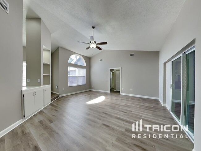3727 75 Dr E in Sarasota, FL - Building Photo - Building Photo