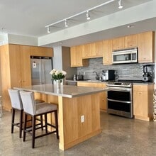 221 E College St, Unit 1203 in Iowa City, IA - Building Photo - Building Photo