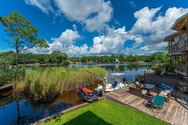 200 White St in Niceville, FL - Building Photo - Building Photo