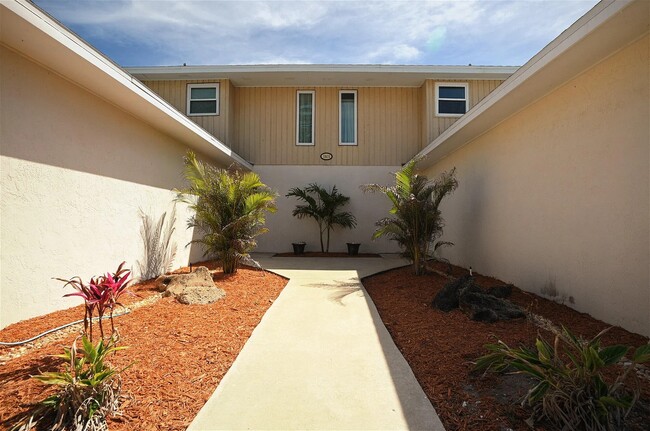 5805 S Highway A1A in Melbourne Beach, FL - Building Photo - Building Photo