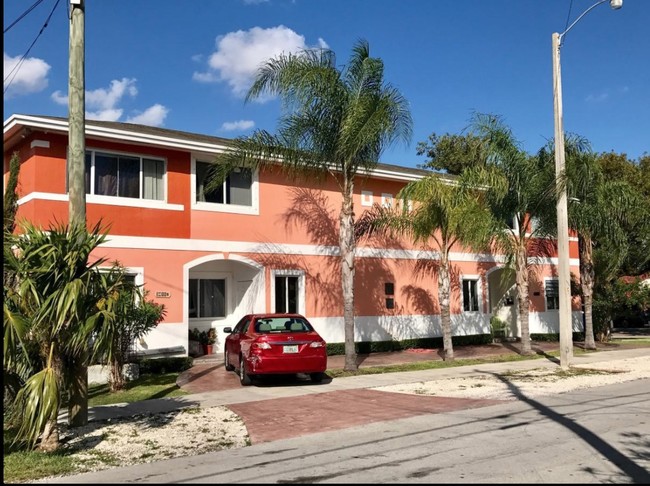 3411 NW Flagler Ter in Miami, FL - Building Photo - Other