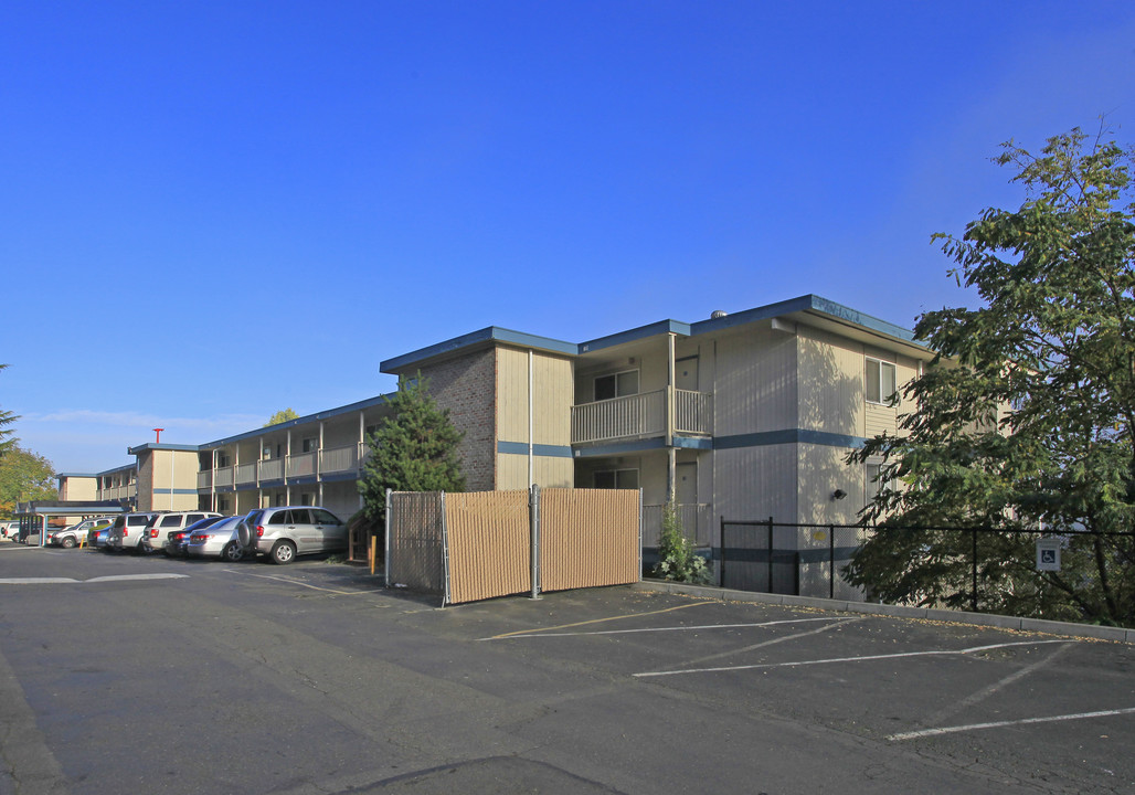 Terrace Apartments in Tukwila, WA - Building Photo