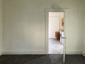 626 W Main St in Muncie, IN - Foto de edificio - Building Photo