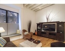 111 Beach St, Unit 1E in Boston, MA - Building Photo - Building Photo