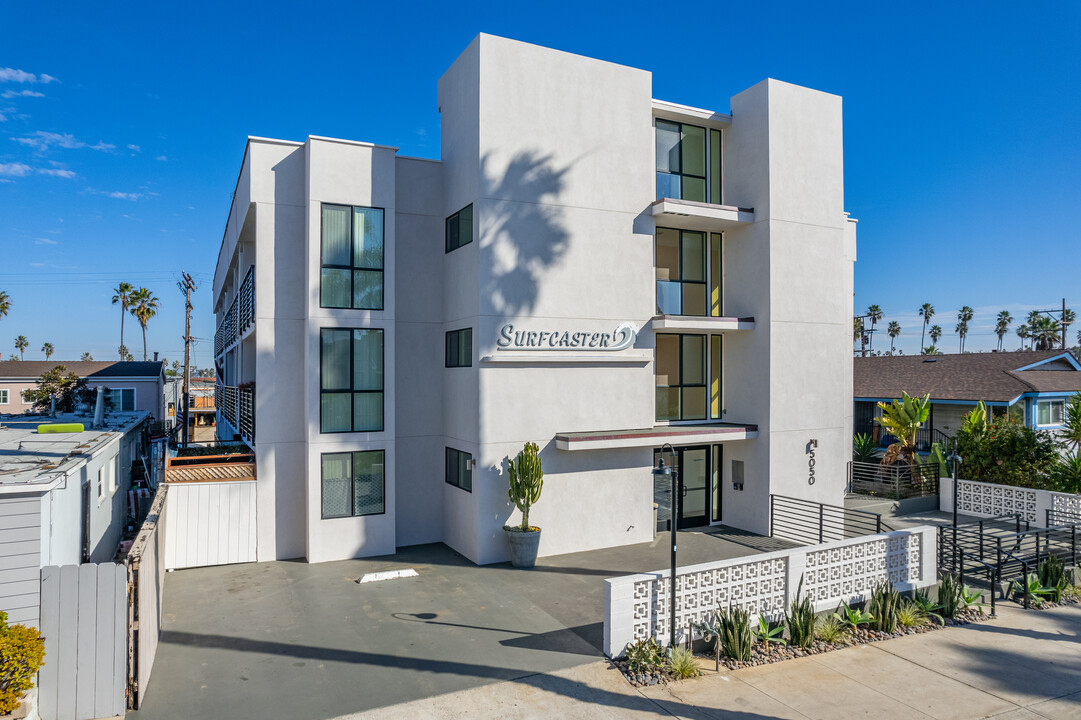 Welcome to Surfcaster Apartments in San Diego, CA - Foto de edificio