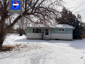 1343 Jim Bridger Ave in Casper, WY - Building Photo