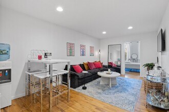 1038 Willow Ave in Hoboken, NJ - Building Photo - Building Photo