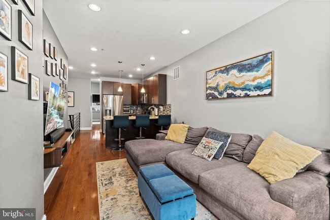 2115 Carpenter St in Philadelphia, PA - Building Photo - Building Photo