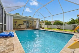 14 Frenora Ln in Palm Coast, FL - Building Photo - Building Photo