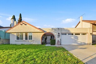 12361 Andy St in Cerritos, CA - Building Photo
