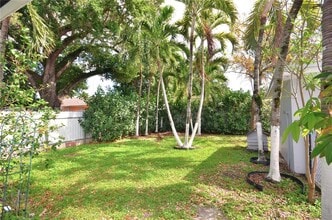 2430 SW 16th St in Miami, FL - Building Photo - Building Photo
