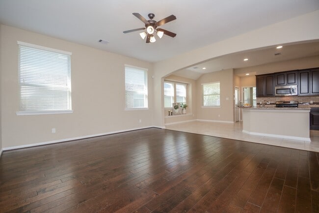 property at 118 N Heritage Mill Cir