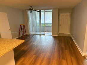 921 Lyons Rd, Unit #3106 in Coconut Creek, FL - Building Photo - Building Photo