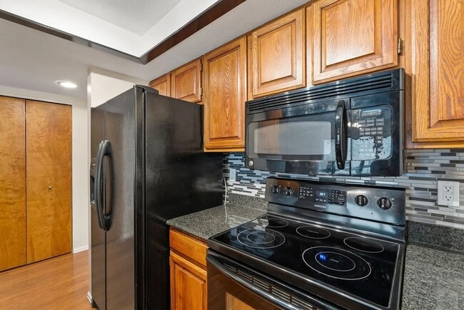 270 Bridge St in Bigfork, MT - Building Photo - Building Photo