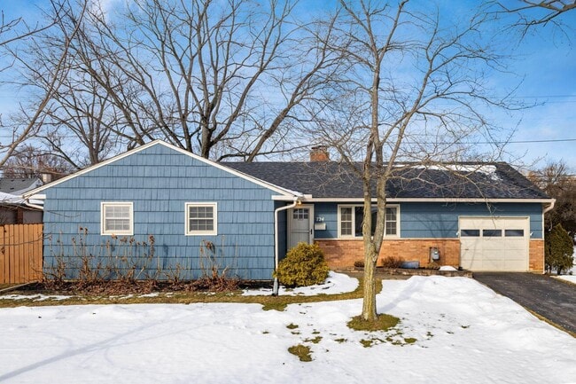 property at 724 Drummond Ct