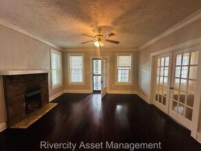 2093 Lamar Ave in Memphis, TN - Building Photo - Building Photo