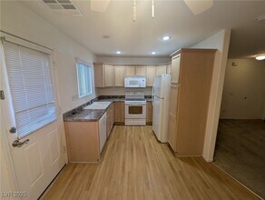 1080 Hall Ave in Pahrump, NV - Building Photo - Building Photo