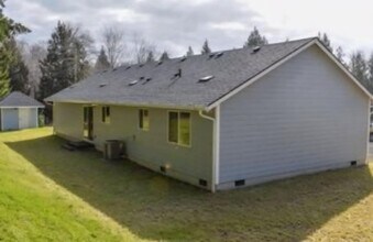 3711 E Agate Rd in Shelton, WA - Building Photo - Building Photo