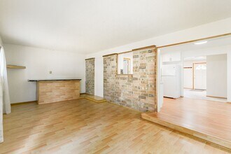 4416 67th Ave W in University Place, WA - Building Photo - Building Photo