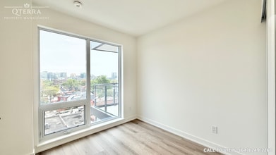 5 Lakeview Av in Toronto, ON - Building Photo - Building Photo