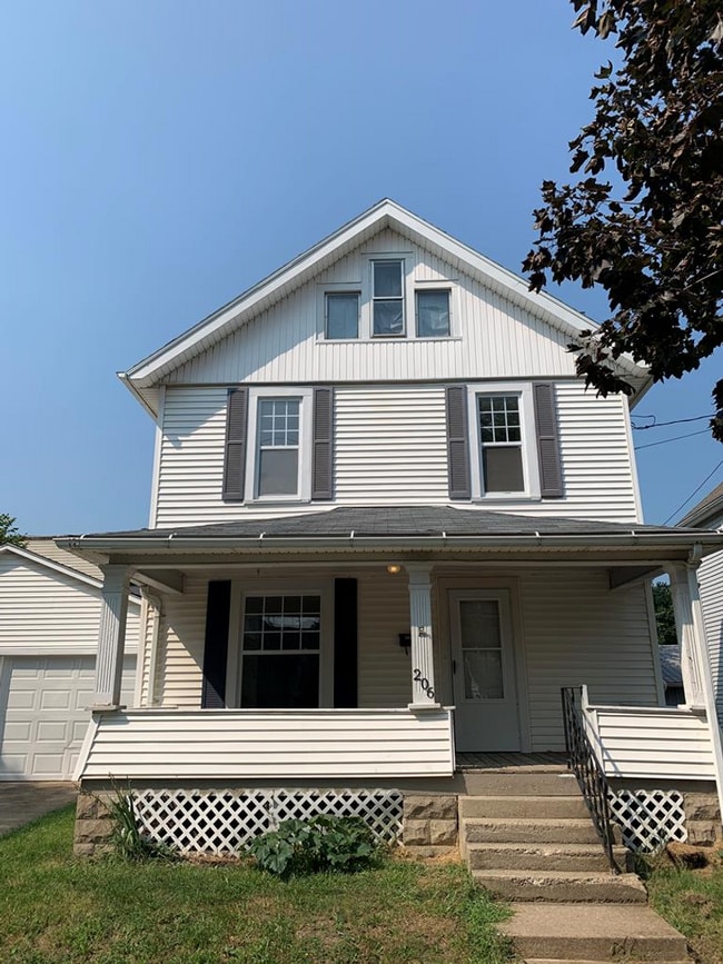 property at 206 E 10th St