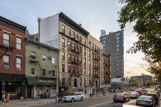 524 Metropolitan Ave in Brooklyn, NY - Building Photo - Building Photo