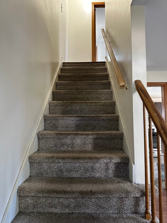 15 Davenport St, Unit Duplex in Springfield, MA - Building Photo - Building Photo