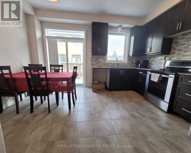 6 Pringle Ln in Hamilton, ON - Building Photo - Building Photo