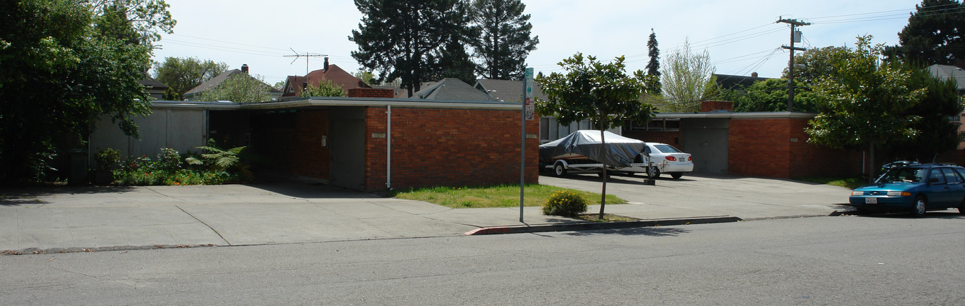 2000-2006 Blake St in Berkeley, CA - Building Photo