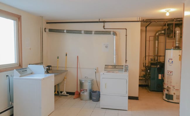 4733 University Ave in Columbia Heights, MN - Building Photo - Interior Photo