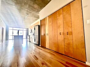 321 S Sangamon St, Unit 608 in Chicago, IL - Building Photo - Building Photo