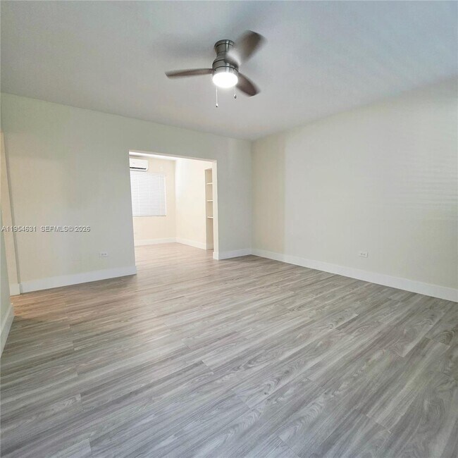 2140 Biarritz Dr in Miami Beach, FL - Building Photo - Building Photo