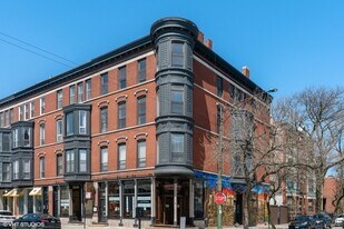 1200 W Webster Ave in Chicago, IL - Building Photo